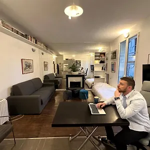 Charming And Quiet Flat 30m2 París
