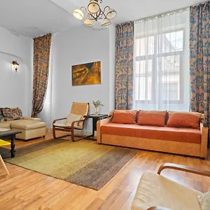 Golden Residences - & Penthouse In Old Town Bucarest
